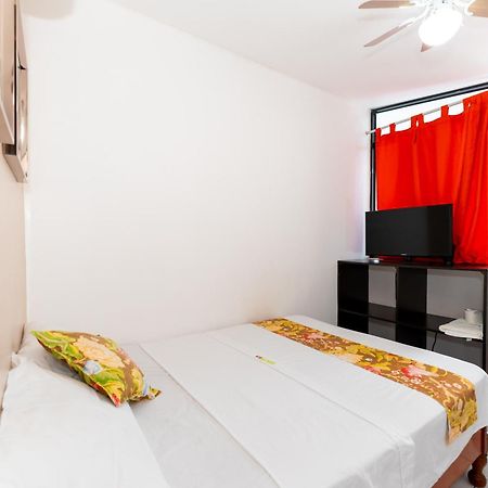 Hostal "Centrika" タラポト エクステリア 写真