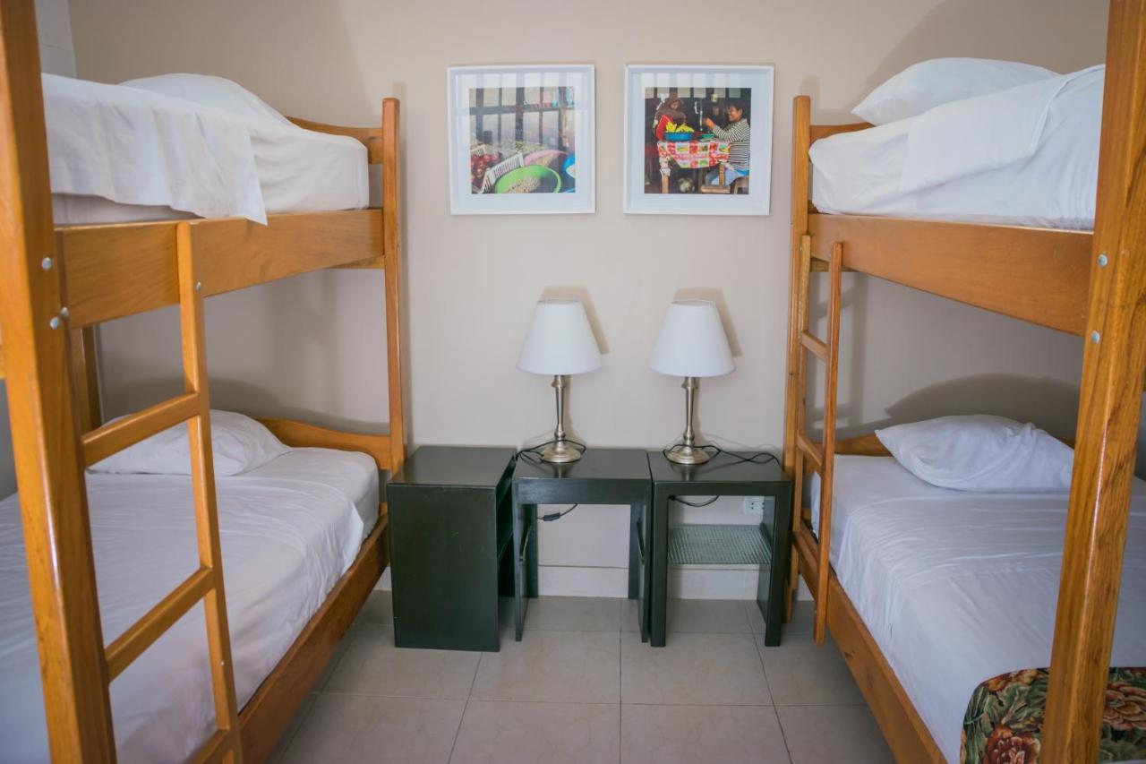 Hostal "Centrika" タラポト エクステリア 写真
