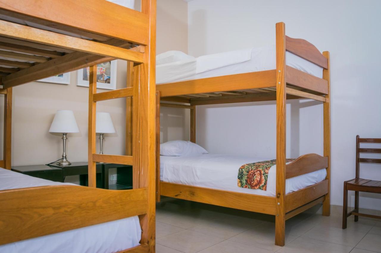 Hostal "Centrika" タラポト エクステリア 写真